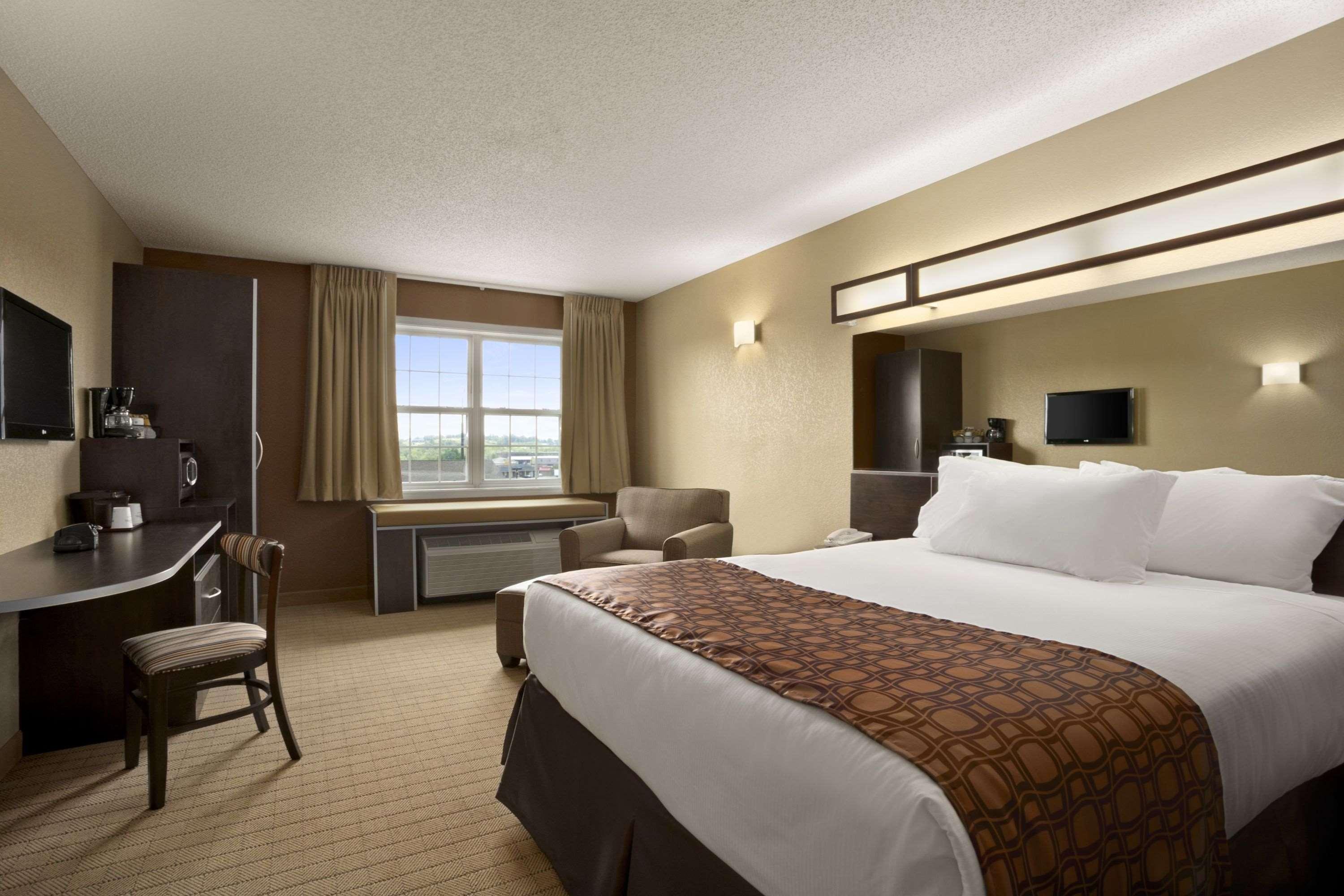 Microtel Inn&Suites By Wyndham Mineral Wells/Parkersburg Exterior foto