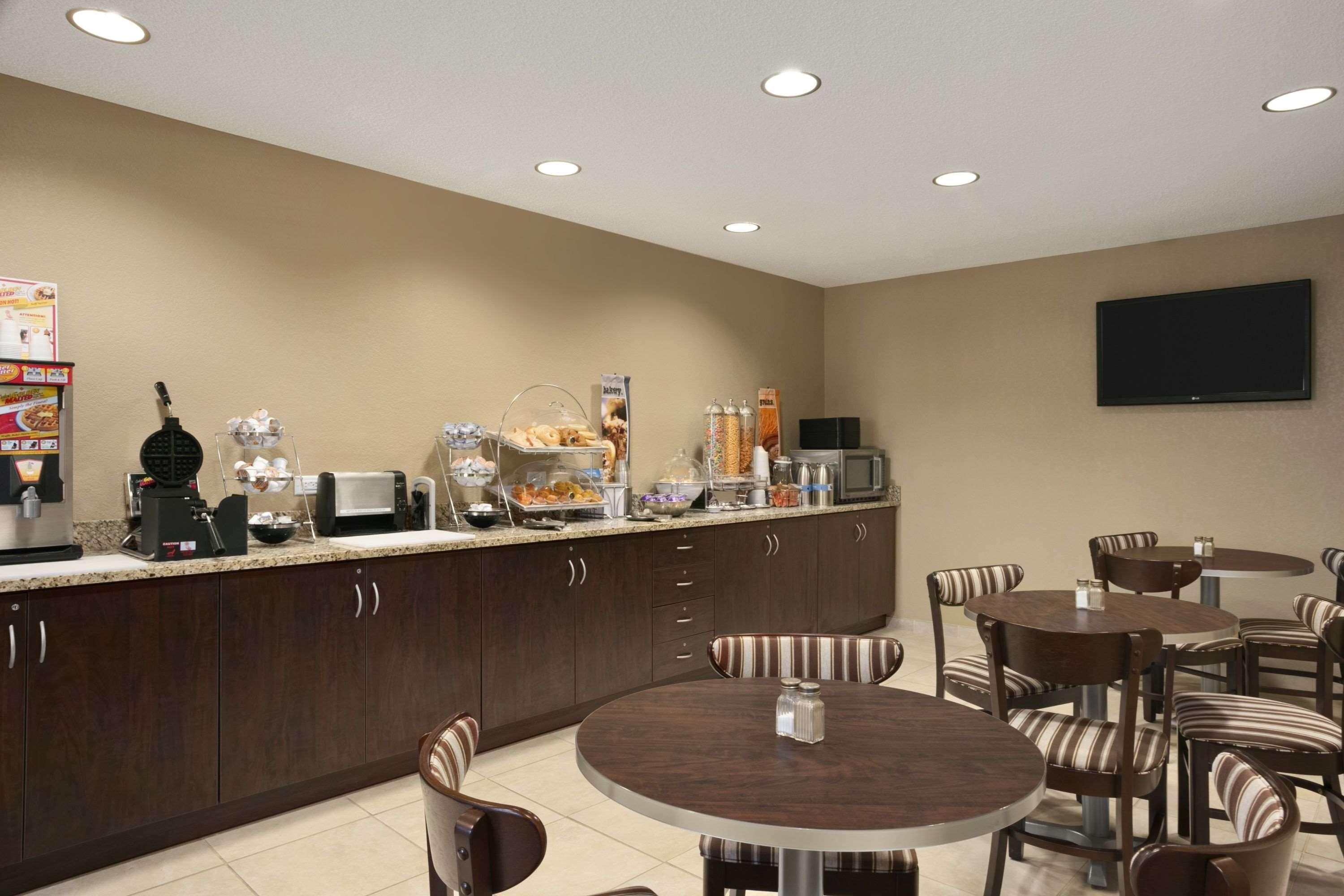 Microtel Inn&Suites By Wyndham Mineral Wells/Parkersburg Exterior foto