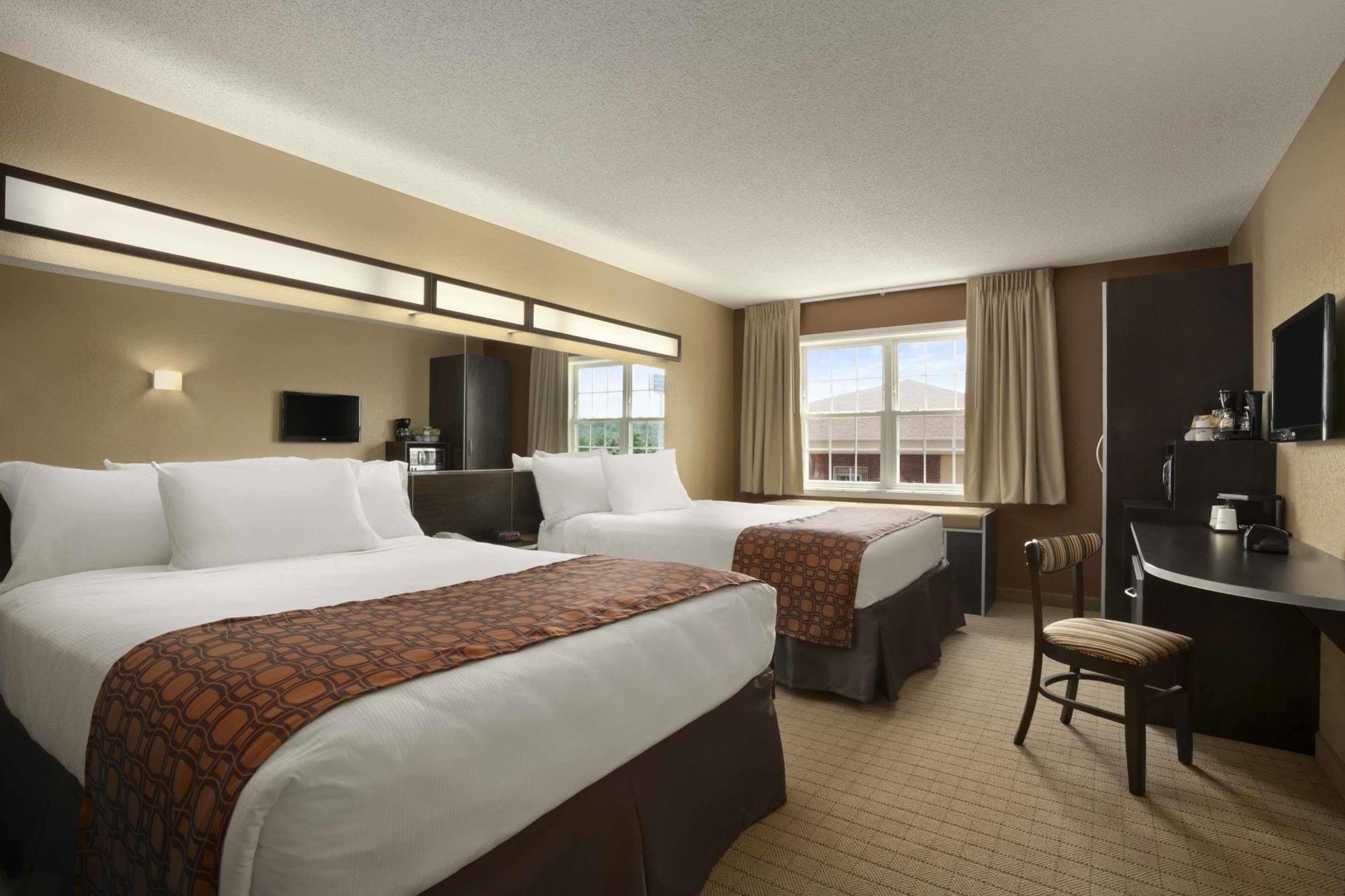 Microtel Inn&Suites By Wyndham Mineral Wells/Parkersburg Exterior foto