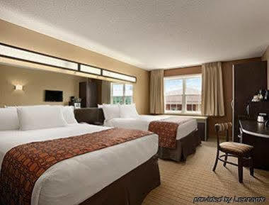 Microtel Inn&Suites By Wyndham Mineral Wells/Parkersburg Exterior foto